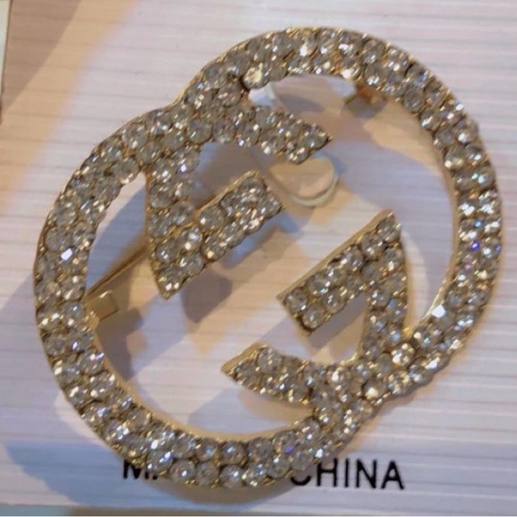 Fashion Brooches...New in Packaging....Silver - Picture 2 of 2